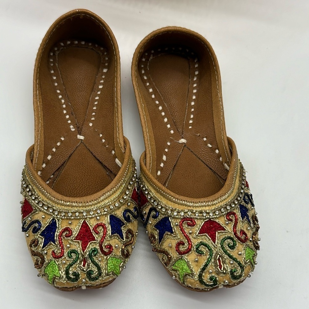 Indian Gold Embroidered Little Girl Shoes Size 10